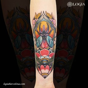 tatuaje-color-brazo-logia-barcelona-gianluca-modesti 